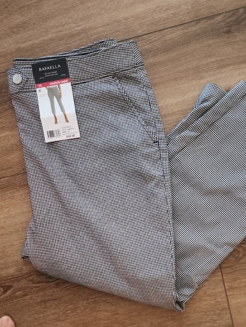 Rafaella New Capris